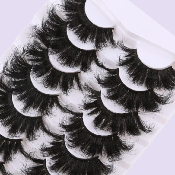 Eyelashes - Picture 2 of 6